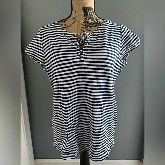 St. John’s Bay Navy/White Women’s Short-Sleeve Top. Size L. - Picture 1 of 4